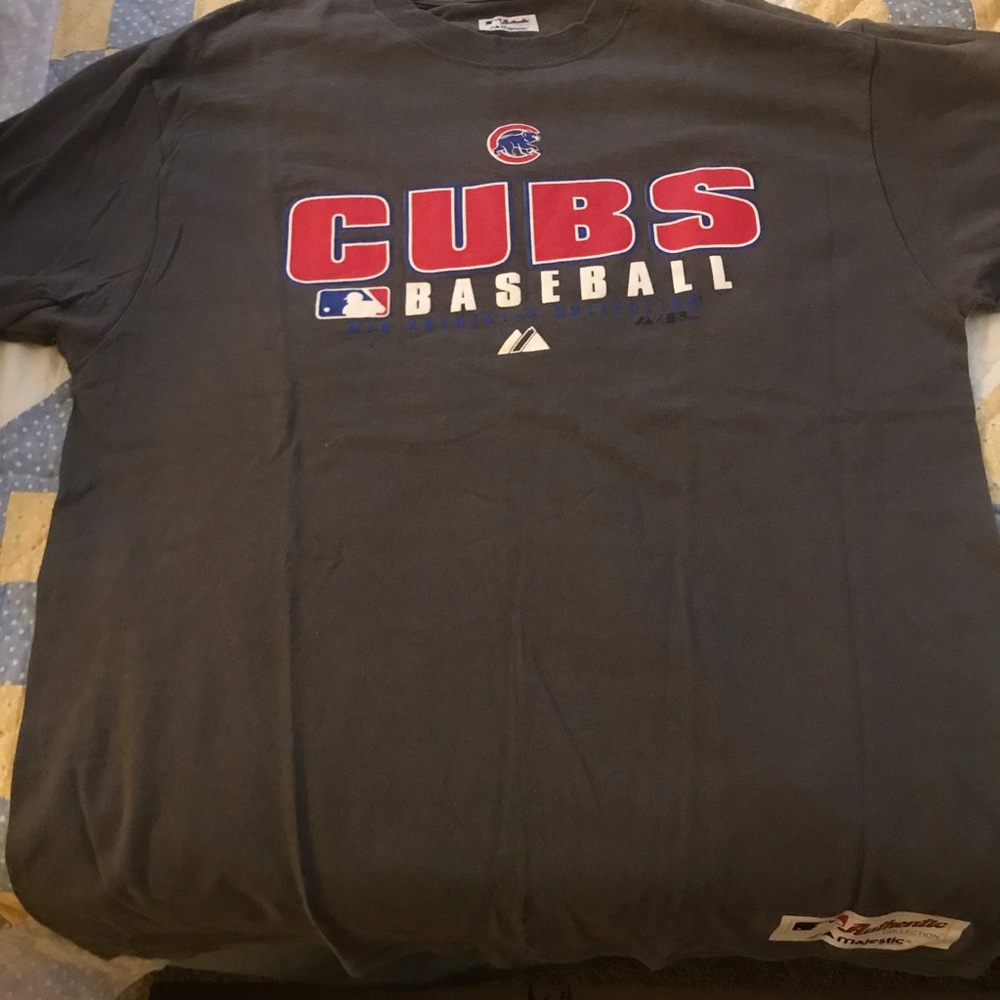 Cubs shirt mens medium